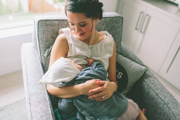 Comment reconnaître le fauteuil d'allaitement qui conviendra à vos exigences ?