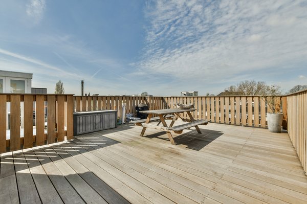Les secrets d'une terrasse en bois parfaite : guide et conseils